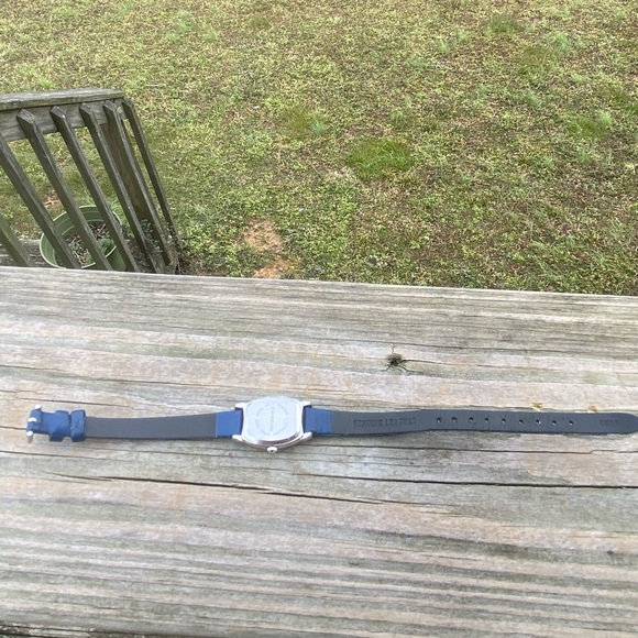 Blue genuine leather watch with mother of Pearl face and genuine Diamond accent - Picture 5 of 11